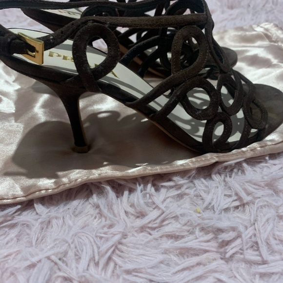 Prada heels - Picture 3 of 3
